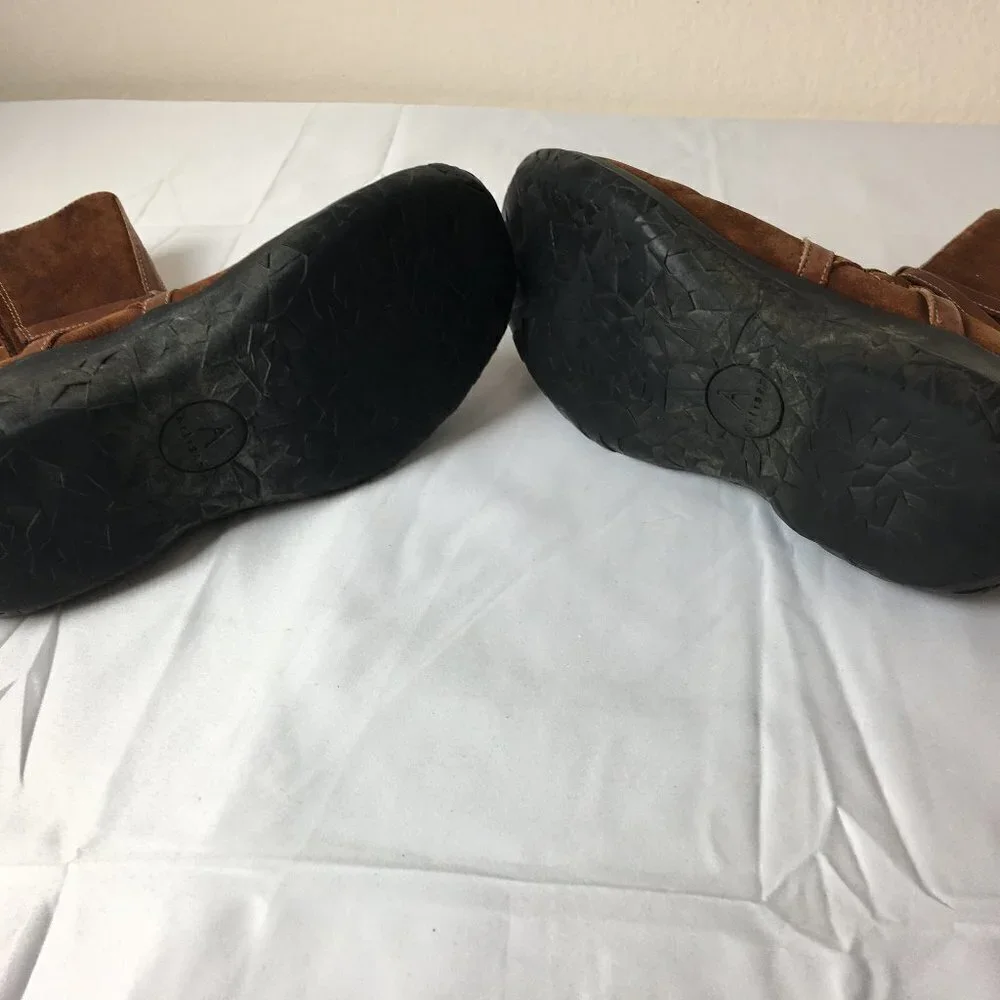 Clarks artesian collection